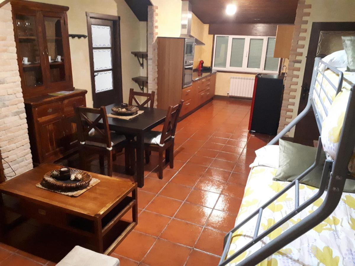 Pension Vilanova Sigueiro Bagian luar foto