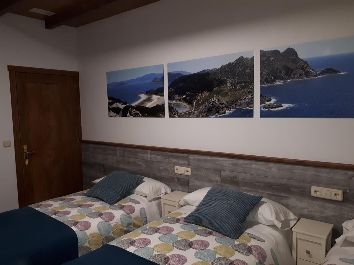 Pension Vilanova Sigueiro Bagian luar foto
