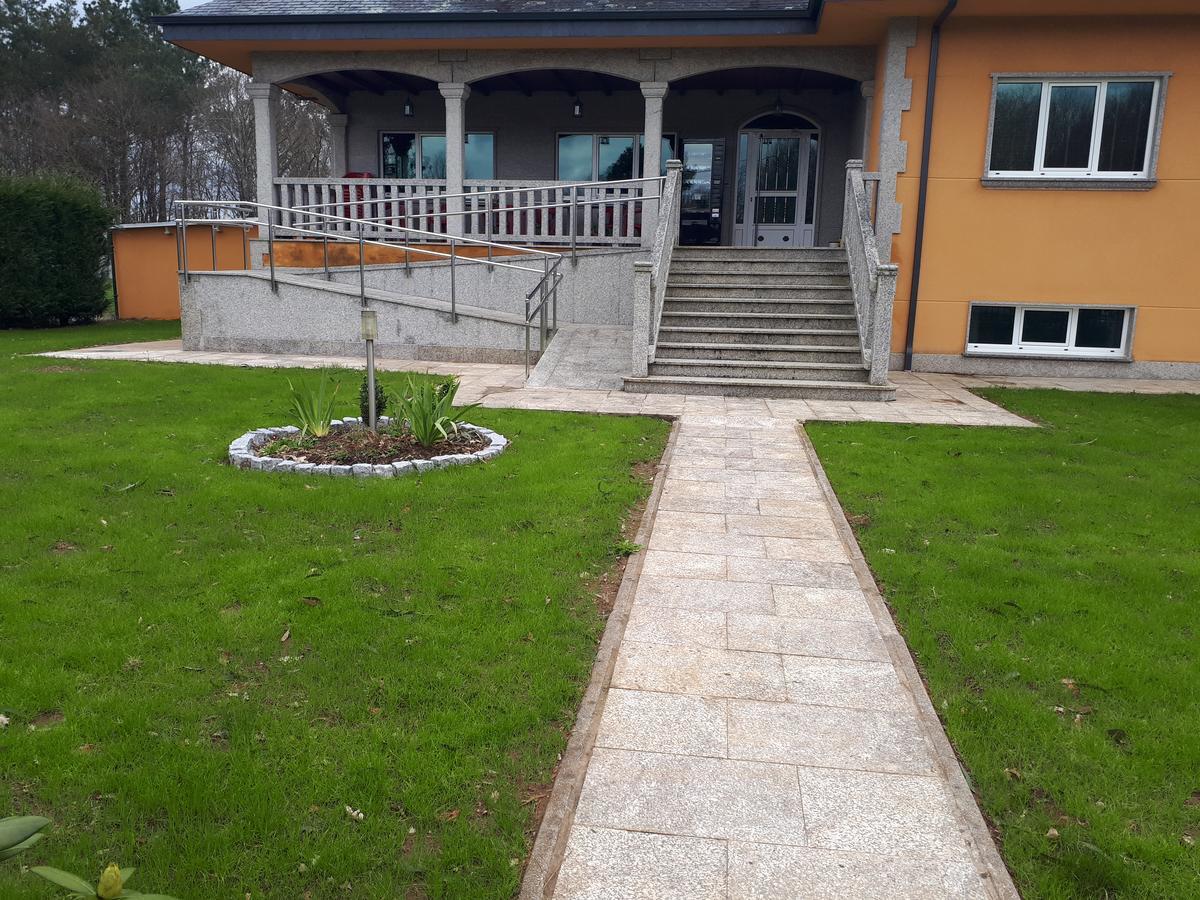 Pension Vilanova Sigueiro Bagian luar foto