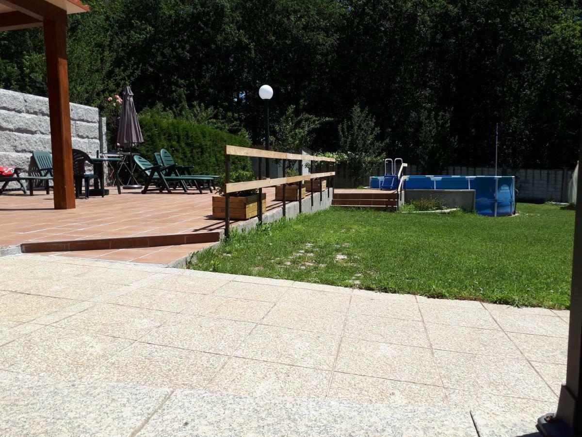 Pension Vilanova Sigueiro Bagian luar foto